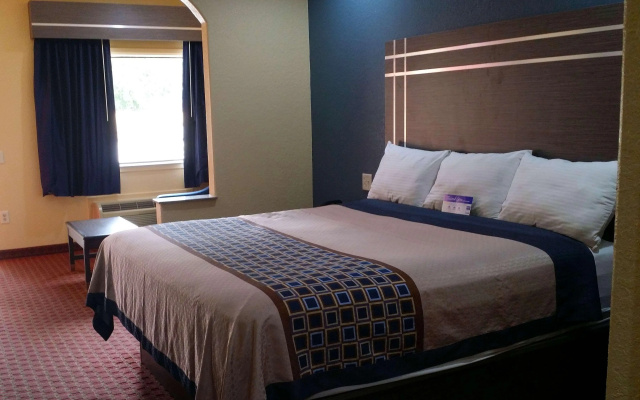 photo 2 of Americas Best Value Inn & Suites Houston NE
