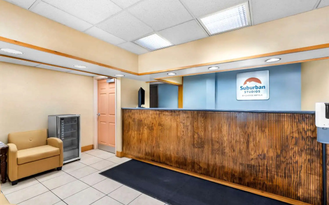photo 2 of Suburban Studios Chattanooga Northeast - Ooltewah