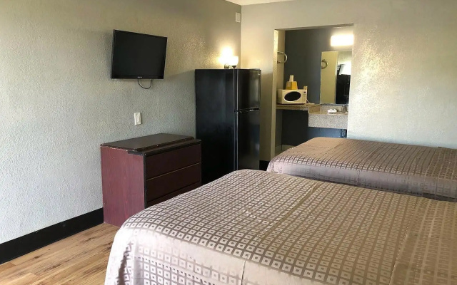 photo 5 of Best Value Inn Garland