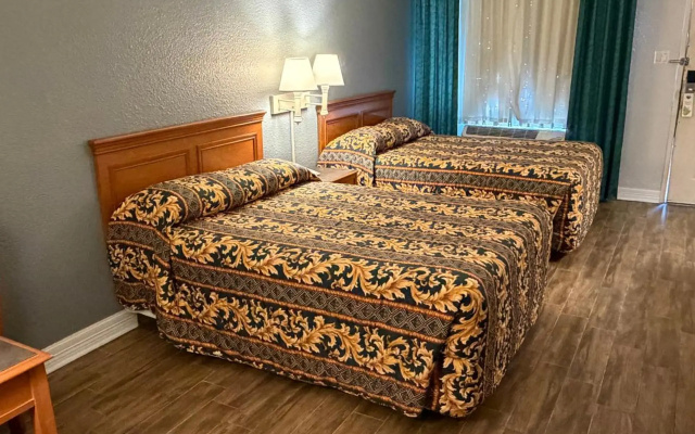 photo 4 of America's Inn Sugarland Stafford