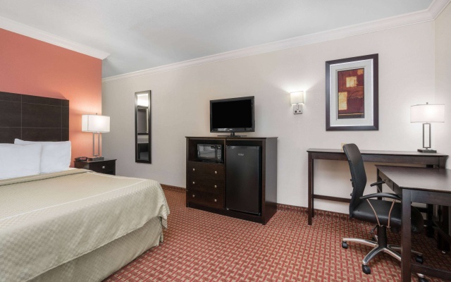 photo 5 of AmericInn by Wyndham Johnston Des Moines