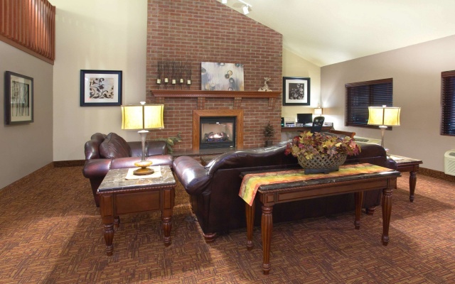 photo 2 of AmericInn by Wyndham New London