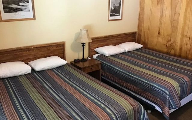 photo 5 of Andruss Motel