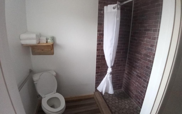 photo 5 of Aneth Lodge Budget 6