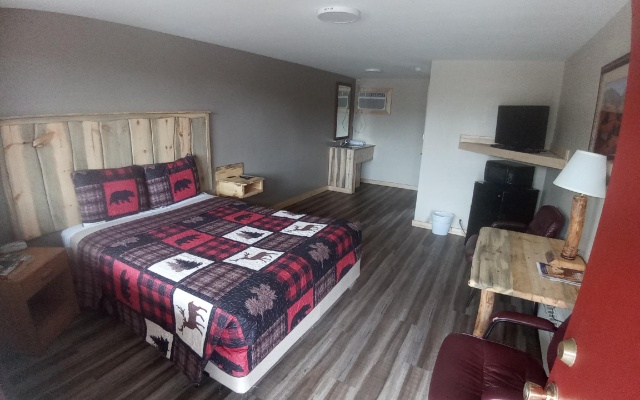 photo 2 of Aneth Lodge