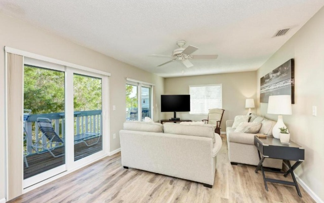 photo 5 of Anna Maria Island Beach Palms 8B