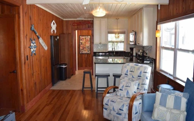 photo 2 of Anna's Cottage by RedAwning