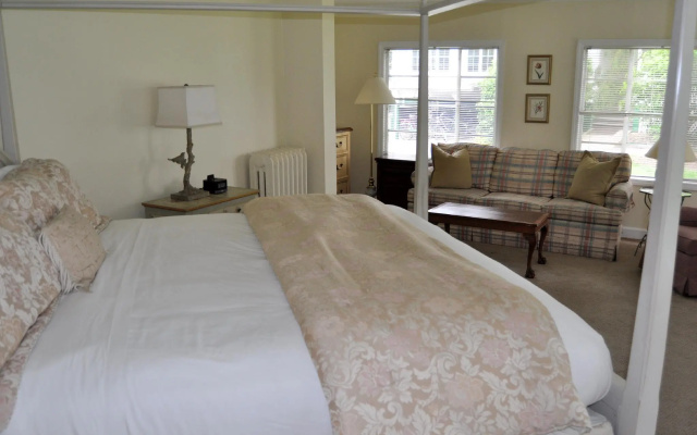 photo 2 of Anne's Washington Inn