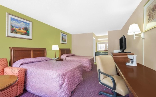 photo 2 of Anniston Inn & Suites
