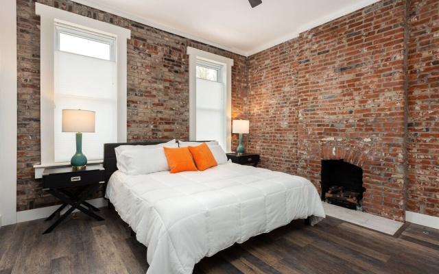 photo 4 of Apartments at 4340 Laclede Ave