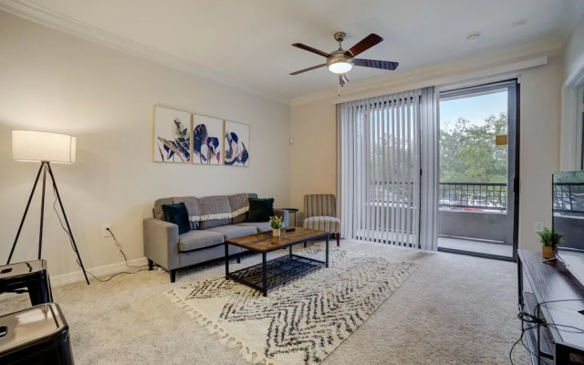 photo 4 of Apartments near Houston Medical Center & Rice University by Frontdesk
