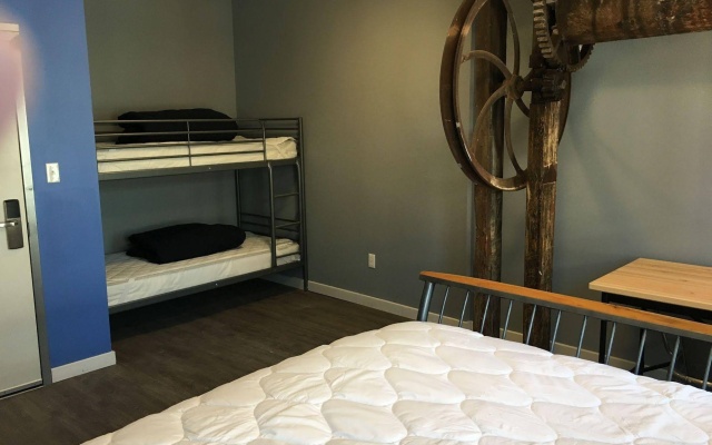 photo 5 of Apple Hostels