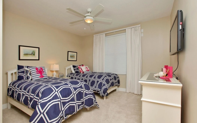 photo 4 of Aqua Condominiums