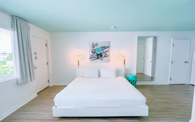 photo 2 of Aqua Hotel