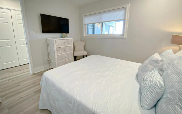 photo 2 of Aqua Vista by Sea Scape Properties