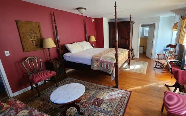 photo 2 of Arlington Inn