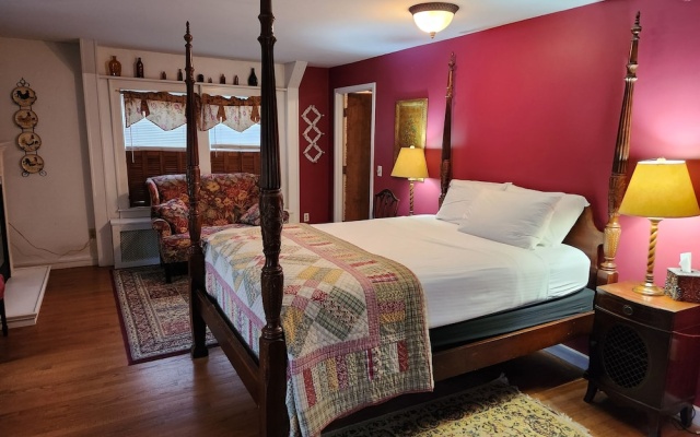 photo 5 of Arlington Inn