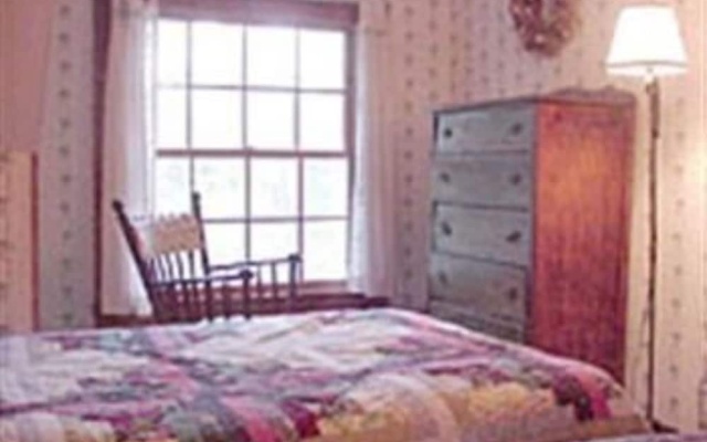 photo 4 of Arlington's West Mountain Inn