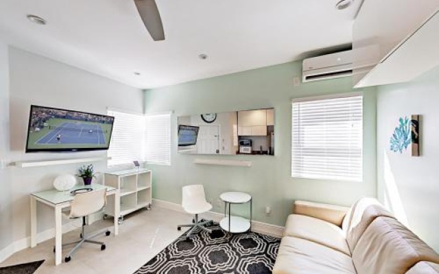 photo 5 of Art Deco Beach Townhouse