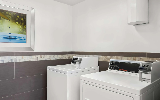 photo 5 of Best Western University Inn Santa Clara