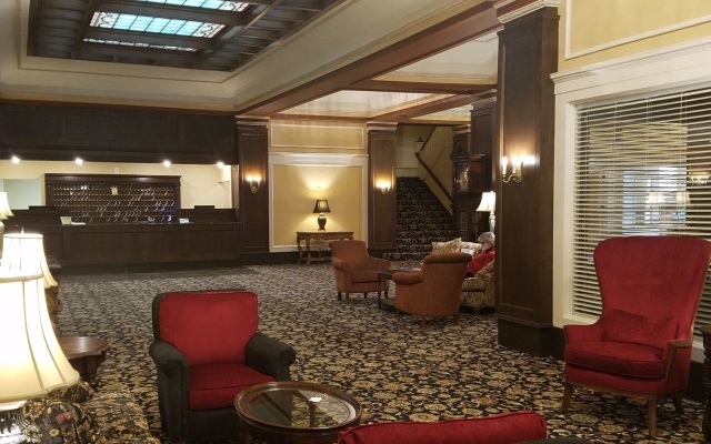 photo 2 of Astor Hotel