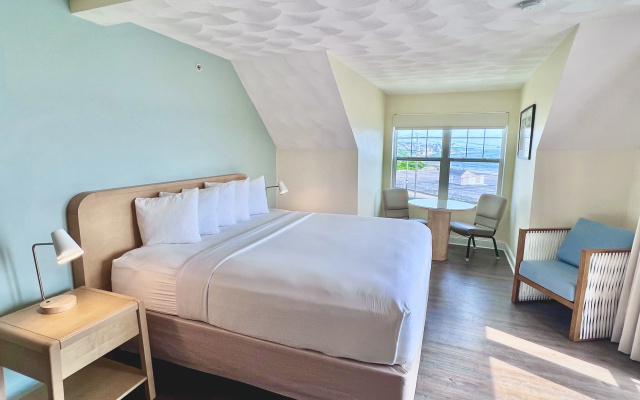 photo 4 of Atlantic Beach Hotel and Suites Newport