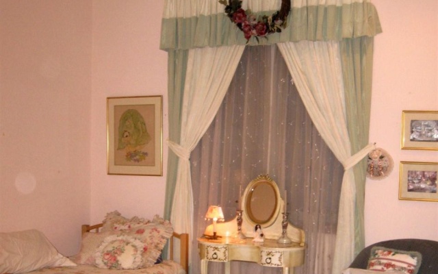 photo 2 of Auberge de Seattle; French Country Inn & French Cooking School