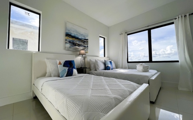 photo 4 of Lovely Wonderlux House 5BR by FL Keys MIA Marina