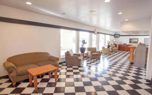 photo 2 of Aviation Inn