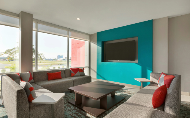 photo 3 of avid hotel Nashville South - Smyrna by IHG