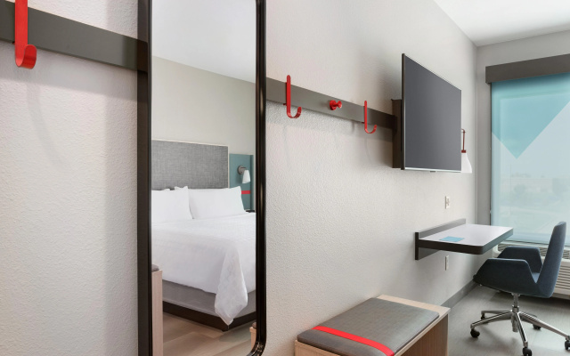 photo 2 of avid hotels Fayetteville West