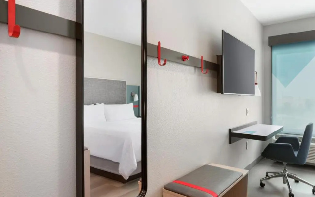 photo 5 of avid hotel Ft Lauderdale Airport – Cruise by IHG