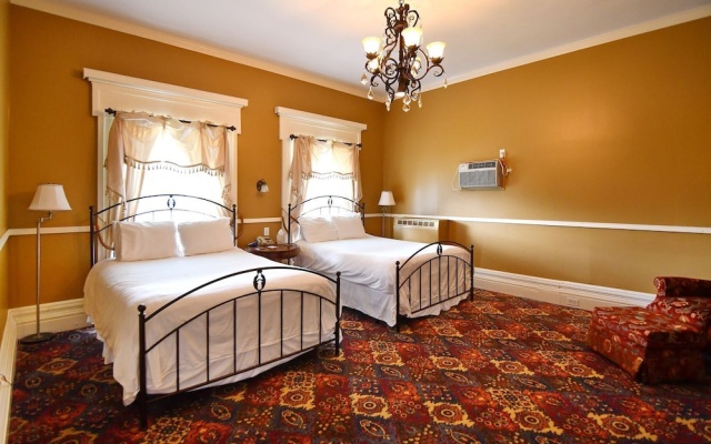 photo 5 of Avon Inn