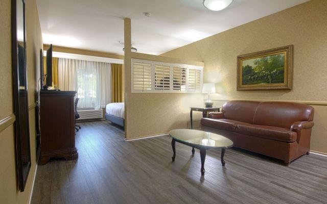 photo 4 of Azure Hotel & Suites, Trademark Collection by Wyndham