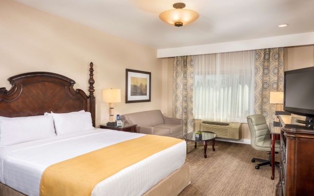 photo 3 of Ayres Suites Ontario at the Mills Mall - Rancho Cucamonga