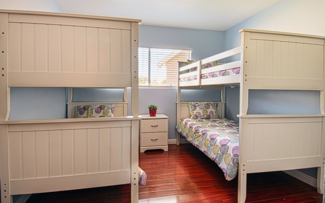 photo 5 of Babes in Toyland - 3 Br Home
