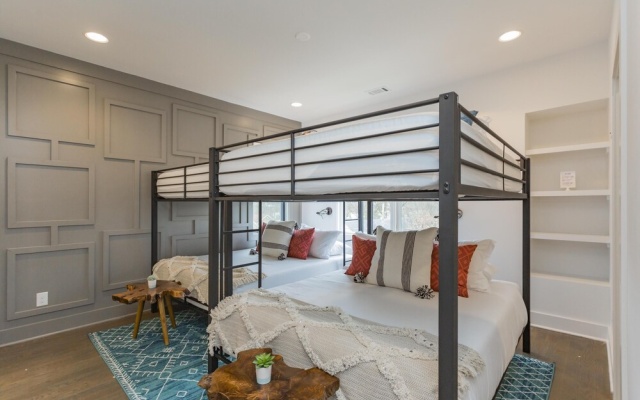 photo 5 of Bach Plex Sleep up to 48! Downtown Views & Tons of Outdoor Space!
