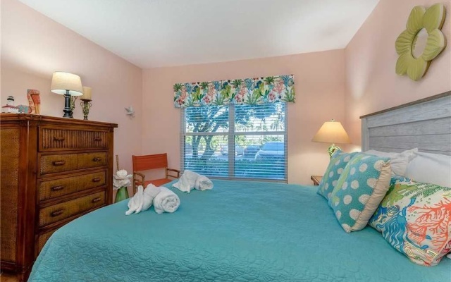 photo 5 of Bahia Vista 7115 - Two Bedroom Condo