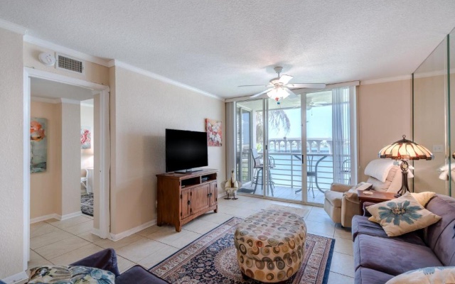 photo 3 of Bahia Vista 9-521 by Distinctive Beach Rentals