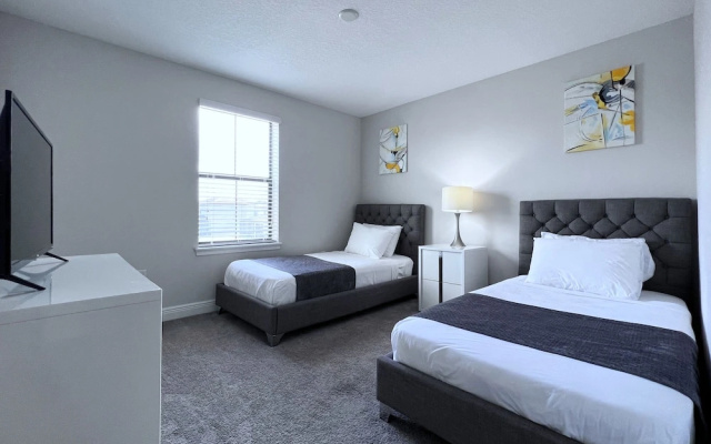photo 4 of Balmoral Resort-192kb 4 Bedroom Home by RedAwning