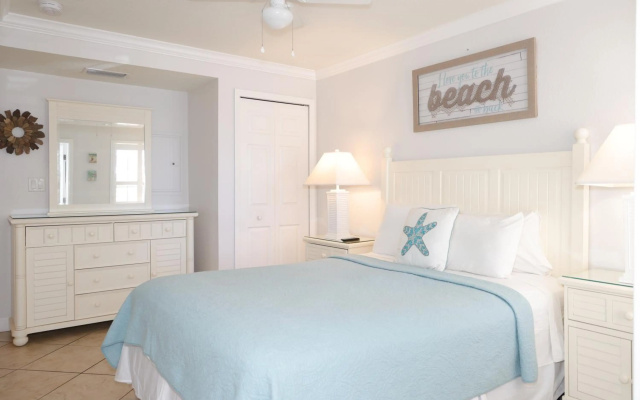 photo 4 of Barefoot Beach Resort