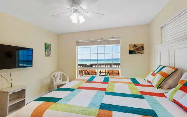 photo 2 of Barefoot Beach Retreat 3 Bedroom Apartment