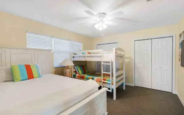 photo 3 of Barefoot Beach Retreat 3 Bedroom Apartment