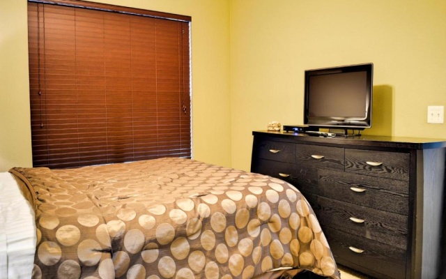 photo 2 of Bay Harbor 201