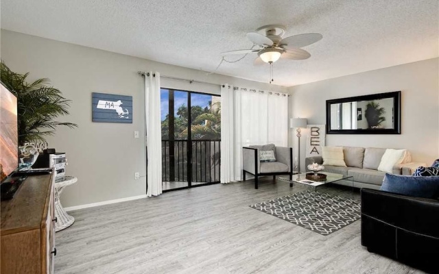 photo 4 of Bay Oaks D22 - Two Bedroom Condo
