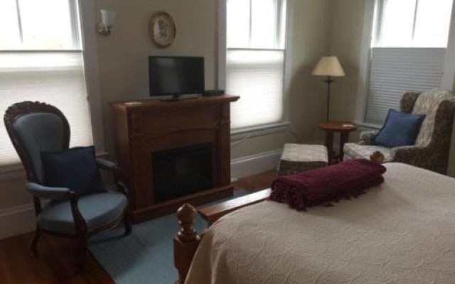 photo 5 of Bayberry Inn Bed & Breakfast