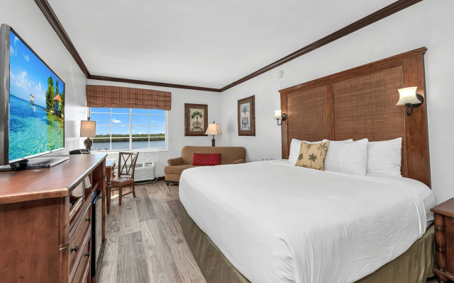 photo 4 of Bayfront Inn Fifth Avenue