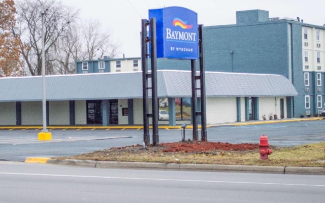 photo 2 of Baymont by Wyndham Ferndale/Royal Oak