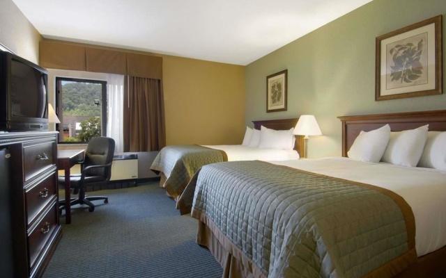 photo 3 of Baymont Inn & Suites Cherokee Smoky Mountains