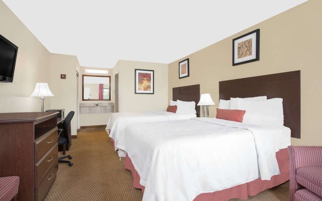 photo 3 of Baymont Inn And Suites Greenville